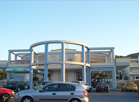 Εμπορικό-κέντρο-στο-Πόρτο-Ράφτη-800-Τ.Μ